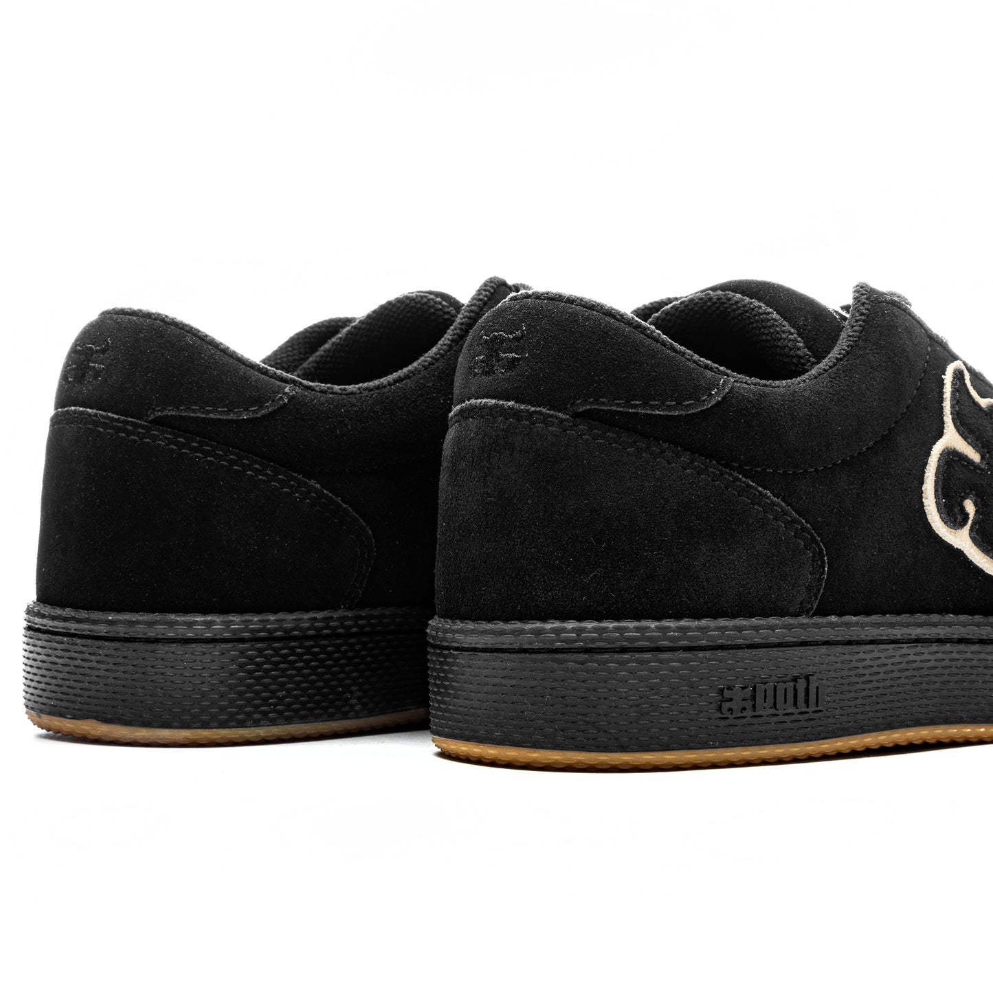 Tênis IPath 1985 Black Suede